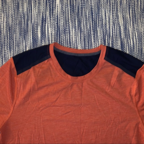 NWOT Lululemon T-Shirt - Picture 3 of 5